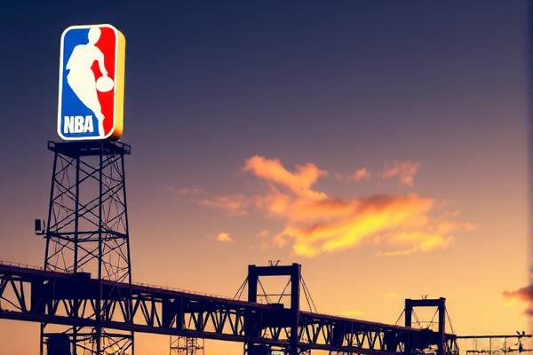 NBA回放录像集锦，重温赛场热血时刻