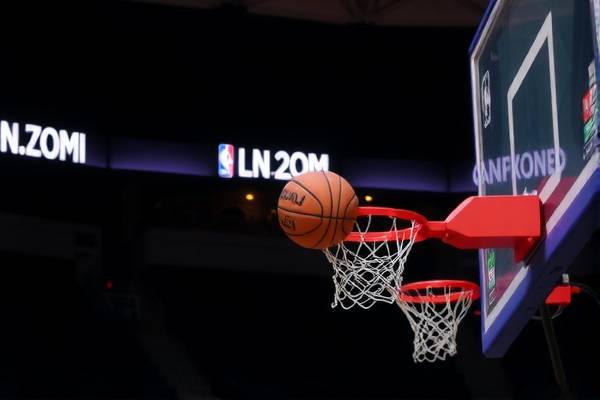 重温篮球传奇，播放NBA经典录像