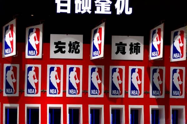 霍华德在NBA的辉煌瞬间，录像中的精彩回顾